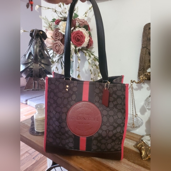 Coach Dempsey Tote Bag 22 in black leather with pink exterior and black canvas - Picture 1 of 12